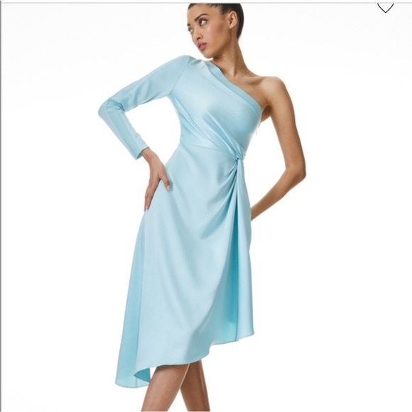 Alice + Olivia DORA ASYMMETRICAL OFF
SHOULDER DRESS - Picture 2 of 8